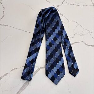 Arrow Men’s Blue Argyle Pattern 100% Silk Tie with Navy Diamonds Classic Formal